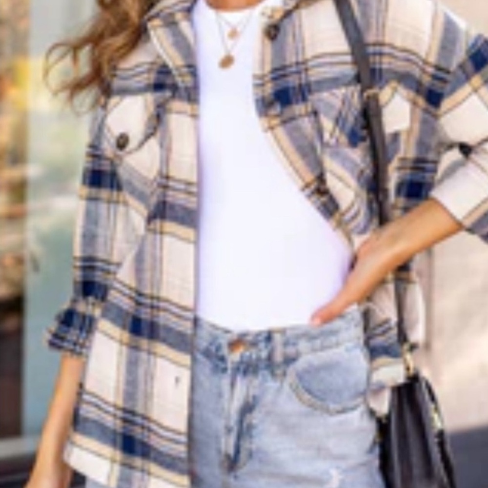 ✨Navy and Ivory Plaid Shacket (Flannel)